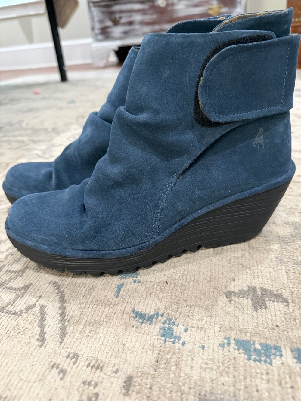 Women’s Suede Wedge Ankle Boot - Blue